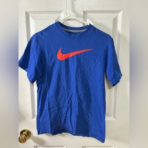 Vintage NIKE Blue L Cotton Boy's Short Sleeve T-Shirt
